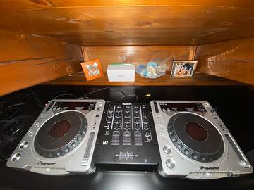 2 cdj 800mk2 piooner piu mixer numark m4