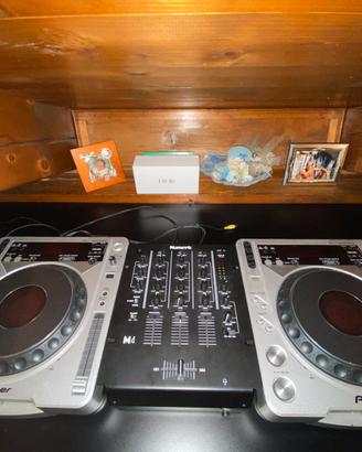 2 cdj 800mk2 piooner piu mixer numark m4
