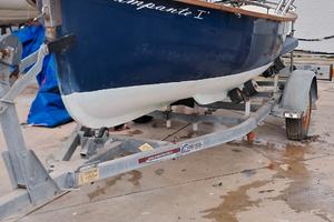 Gozzo 5 mt con fuoribordo Yamaha e carrello