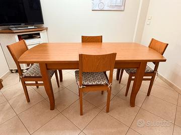 Tavolo da pranzo allungabile in legno