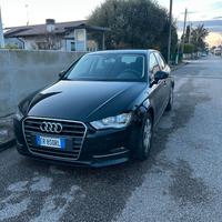 Audi A3 Sportback 1.6 tdi Ambition 105 cv