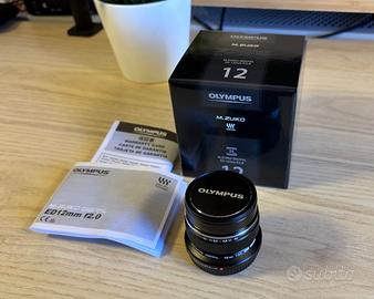 Obiettivo Olympus M.Zuiko Digital ED 12mm F2.0