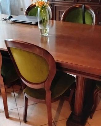 Tavolo in legno di noce