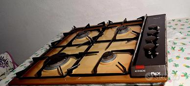 piano cottura con quattro forme