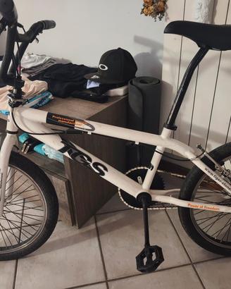BMX GS – Come nuova, ruote/freni/sella nuovi