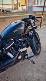 Harley-Davidson 883 