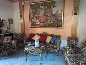 Prestigioso salotto stile Barocco