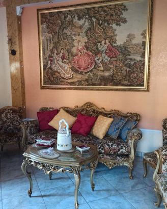 Prestigioso salotto stile Barocco