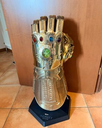 Marvel Avengers Guanto di Thanos