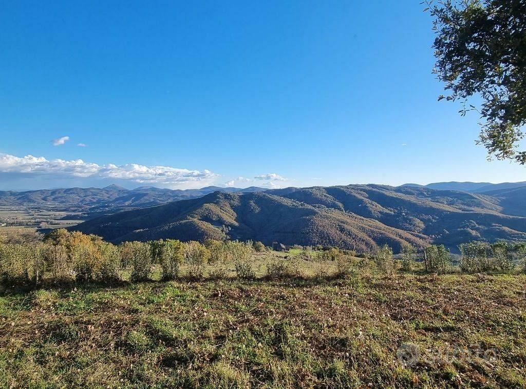 Rustico / Casale di 150 m² con più di 5 locali e b - Altro