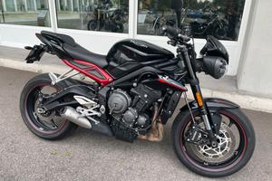 Triumph street triple 