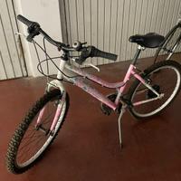 Mountain bike da ragazza