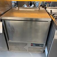 Abbattitore di temperatura KIPRO a 5 teglie