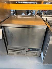 Abbattitore di temperatura KIPRO a 5 teglie