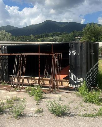 Container