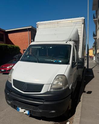 Renault Mascott