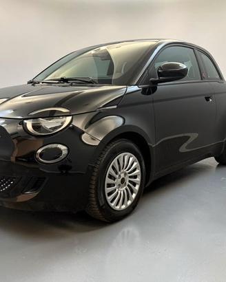 Fiat 500e Uconnect in Promo 23,65 kWh Display 10.