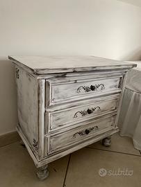 Comodino shabby chic