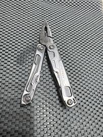 Leatherman Rev