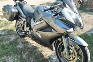 Honda vfr in ordine