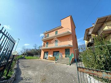 CASA INDIPENDENTE A CALCATA