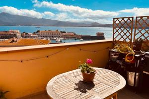 Appartamento vista mare centro Portoferraio