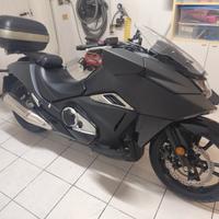 Honda NM4 Vultus - 2016