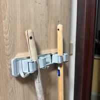 Porta Scopa e Mop da Parete con 2 Clip e 3 Ganci
