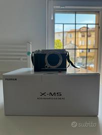 Fujifilm X-M5 Silver + XC 15-45mm