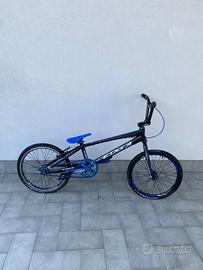 Bici BMX Edge