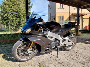 Aprilia rsv4 1100 Factory