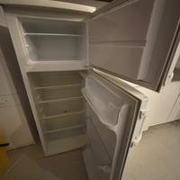 Mini cucina e frigorifero