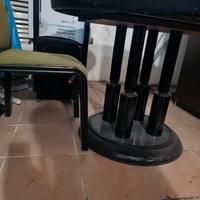 Tavolo rotondo e 4 sedie