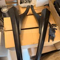 Buell telaietti sella regolatore di tensione ecc..