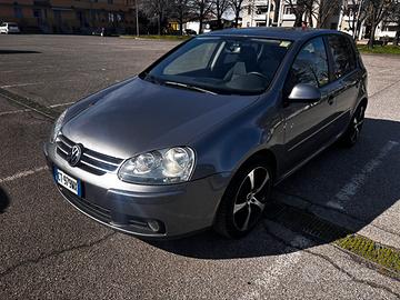 Vw golf 5 2.0 tdi 140cv dsg