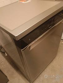 LAVASTOVIGLIE WHIRLPOOL 