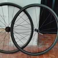 ruote in carbonio con freni rim