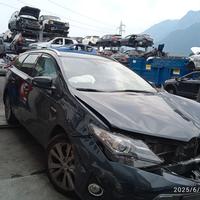 TOYOTA AURIS 1.8 IBRIDA 2015 2ZR-FXE PER RICAMBI