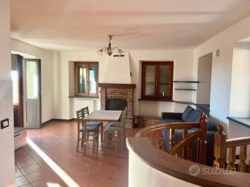 TRILOCALE AMMOBILIATO CON POSTO AUTO