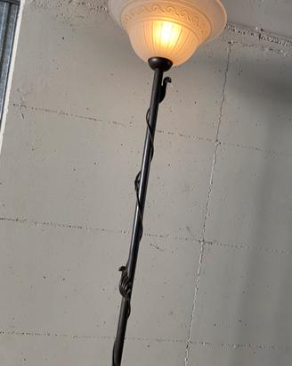 Lampadario da terra
