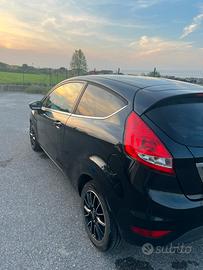 Ford fiesta 1.2 benzina (prezzo trattabile)