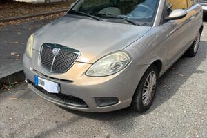Lancia Y