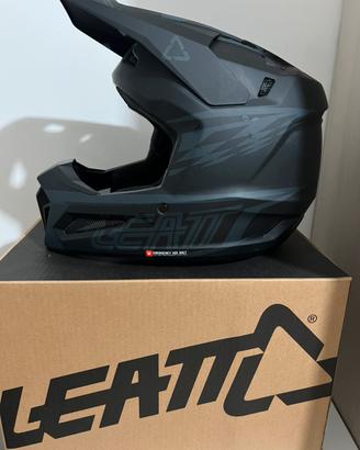 Casco LEATT 3.5