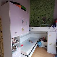 Cameretta da ragazza in legno