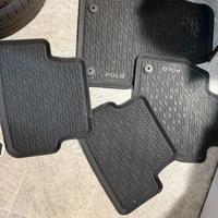 Tappetini gomma originali Volkswagen Polo 6 AW1