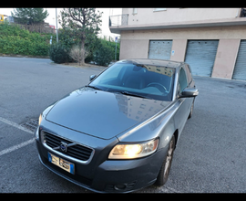 Volvo v50 2000d