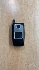 nokia 6103 senza alimentatore , con cover posterio