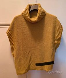 Coprispalla con collo alto