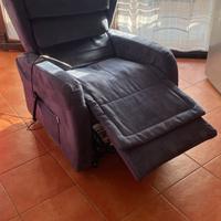 Poltrona alzapersona reclinabile 