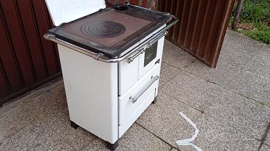 Stufa a legna Nordica 5kw